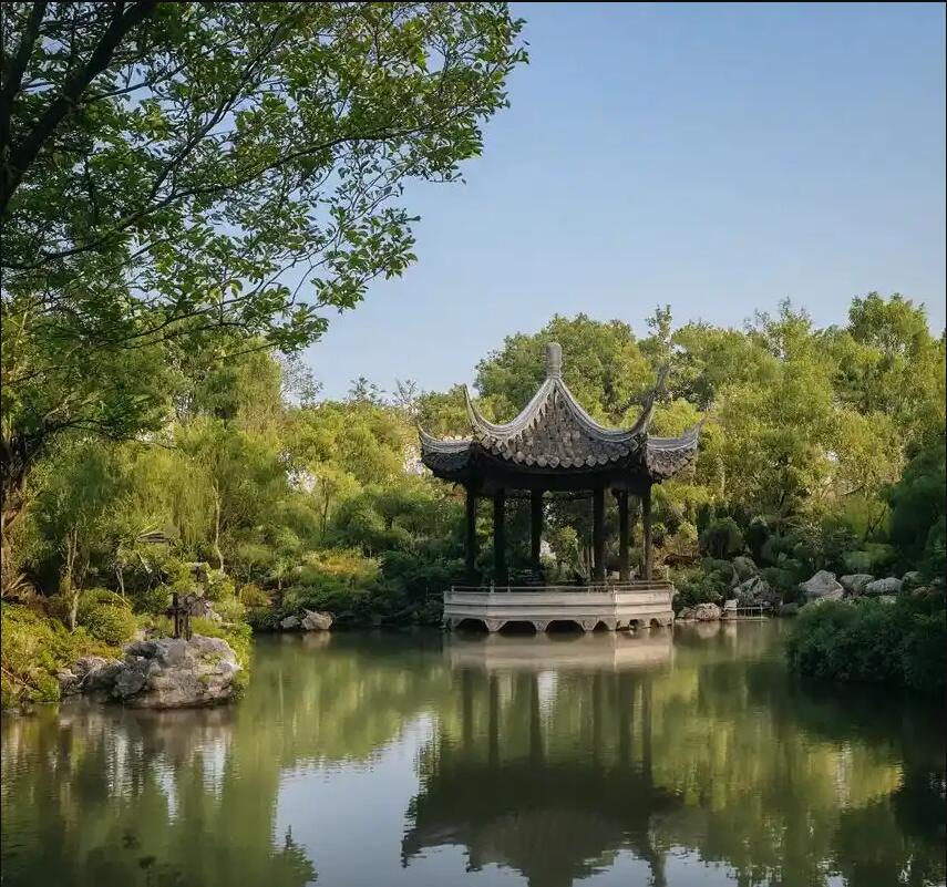 伊春西林狼狈餐饮有限公司